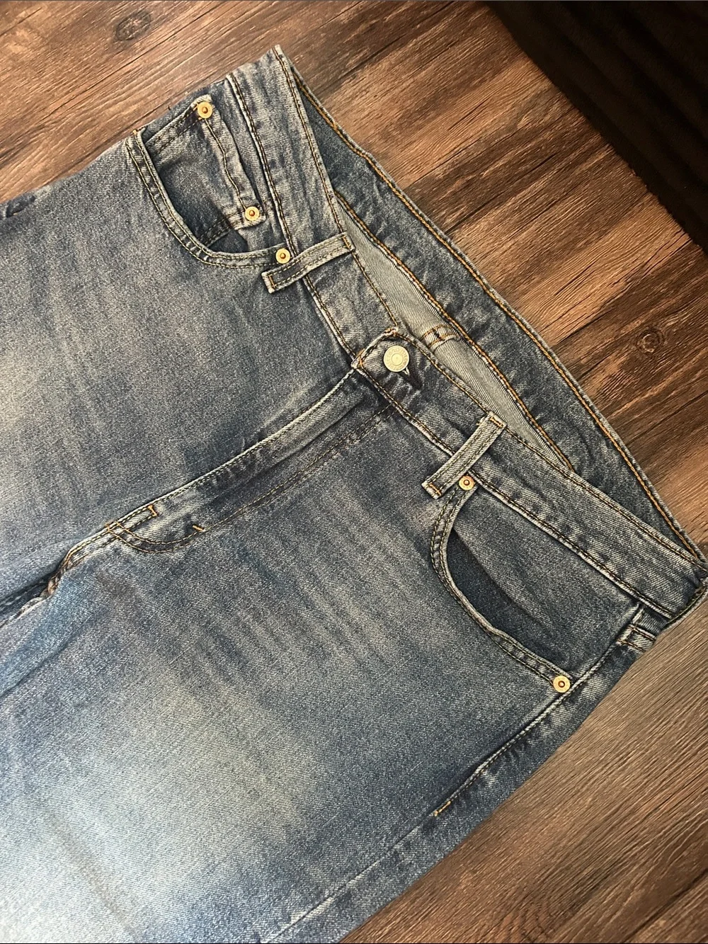 Levi's Men's Light Blue Slim Straight Jeans